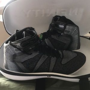 nfinity titan onyx cheer shoes